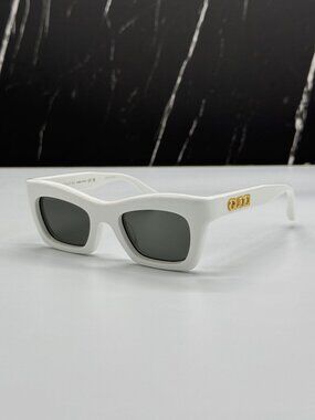Gucci | Accessories | Gucci Gg803s004 Women Cat Eye Designer  display picture 1